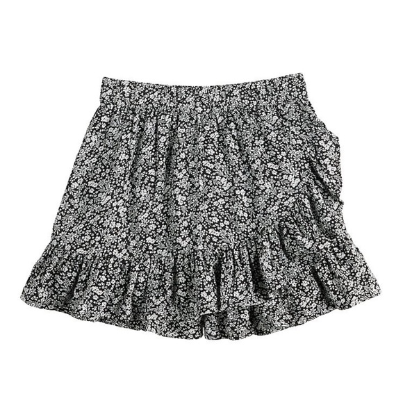 jumping beans Other - Jumping Beans Black and White Floral Ruffled Skort NWT